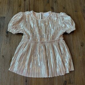 4/20$ Girls shimmery metallic top size 4-5